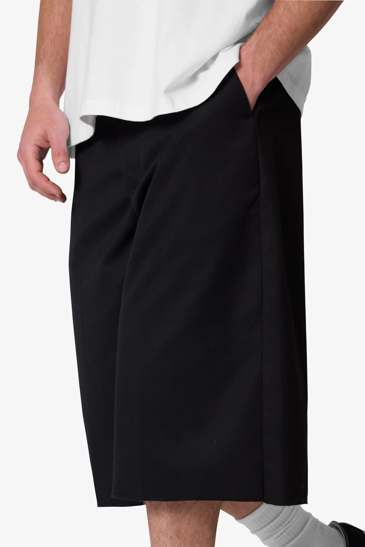 Baggy Pleated Shorts - Black