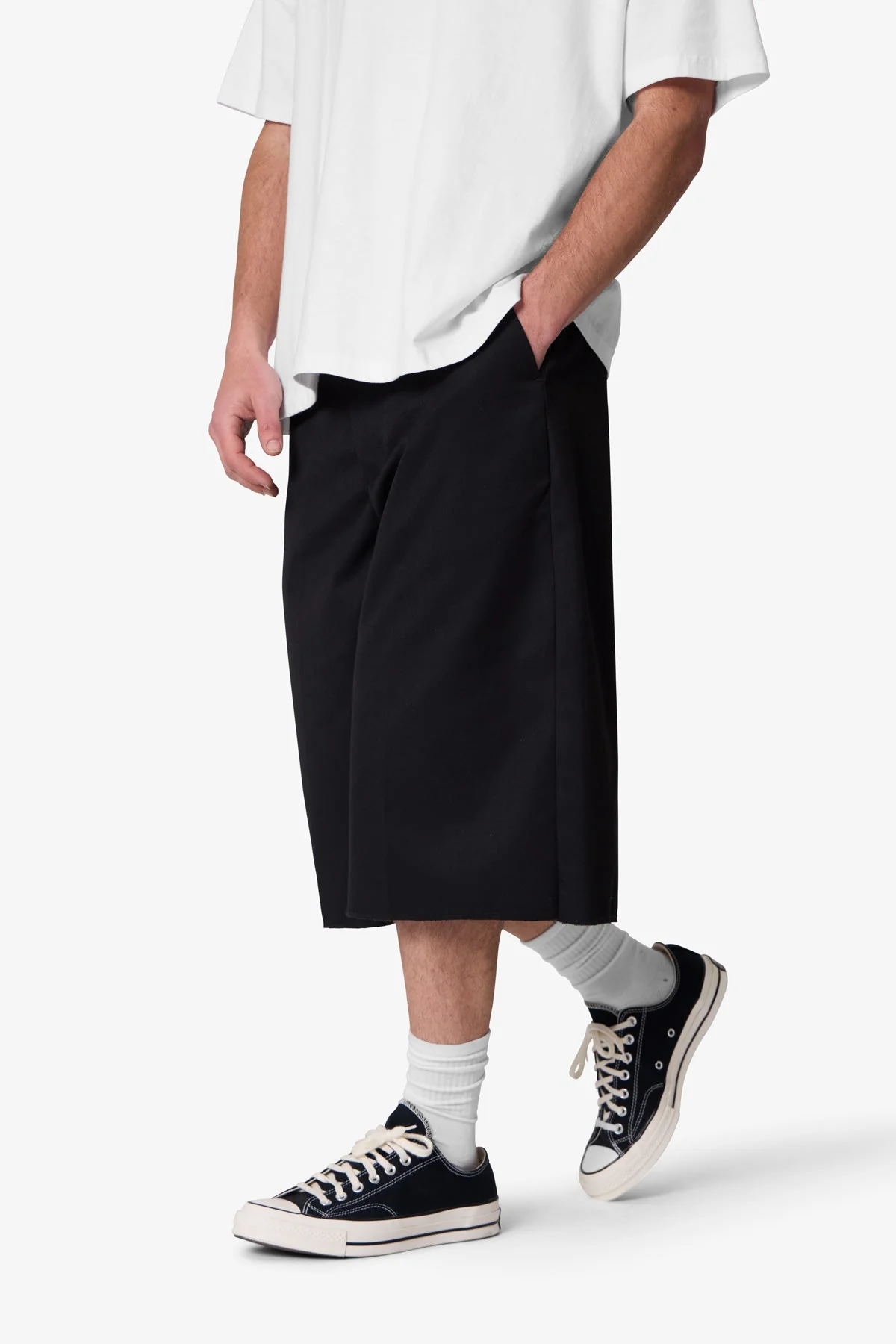 Baggy Pleated Shorts - Black
